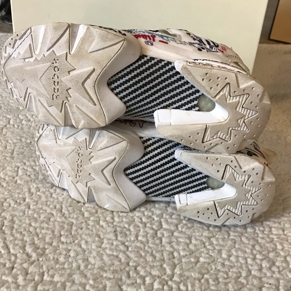 Vetements x Reebok graffiti Instapump - Picture 3 of 4